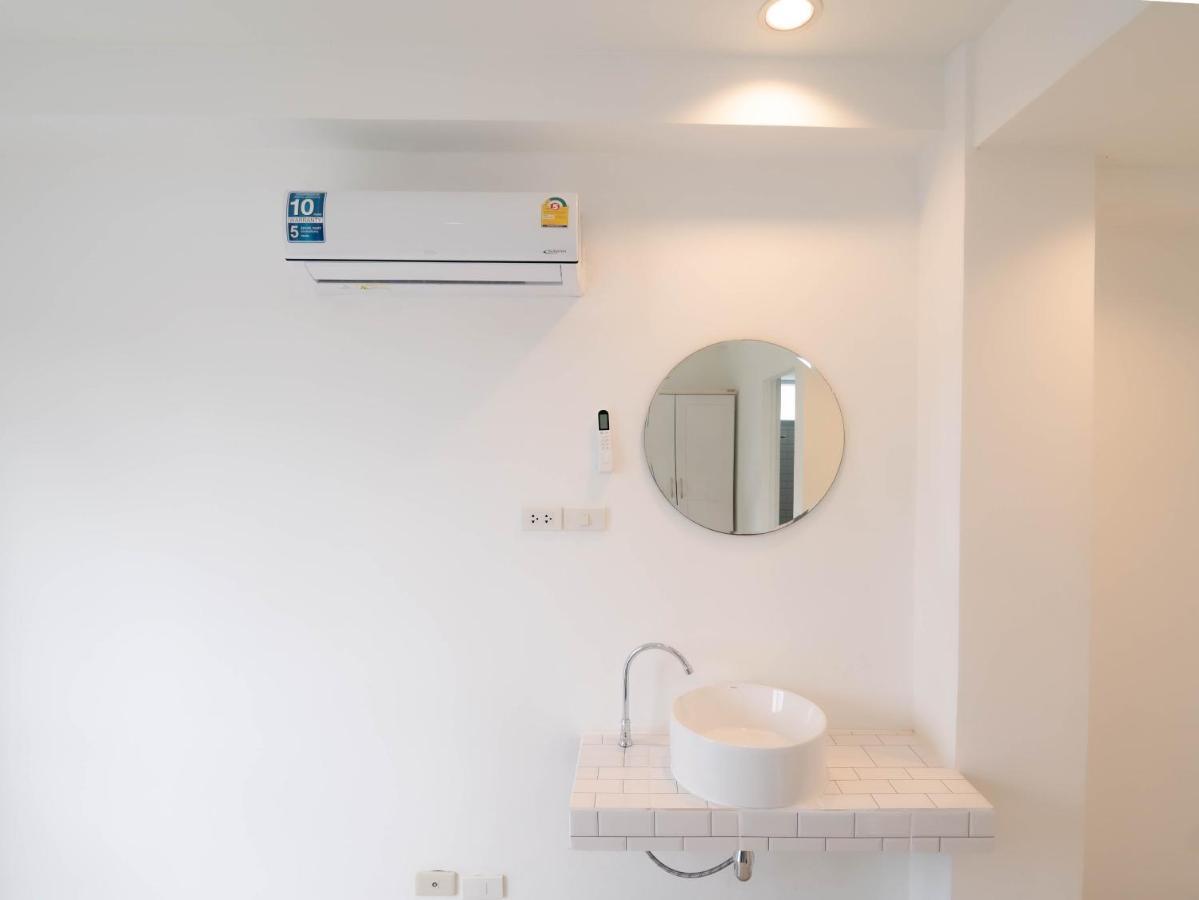 Roomquest Bangkok Sukhumvit 50 Экстерьер фото